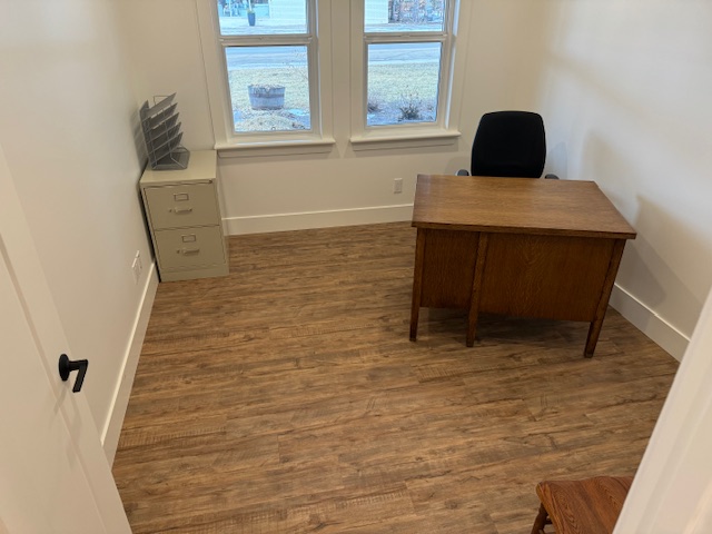 PROFESSIONAL OFFICE FOR RENT!