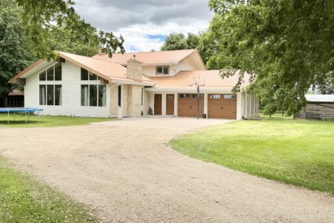 #36092 PTH 3 Highway, Pembina