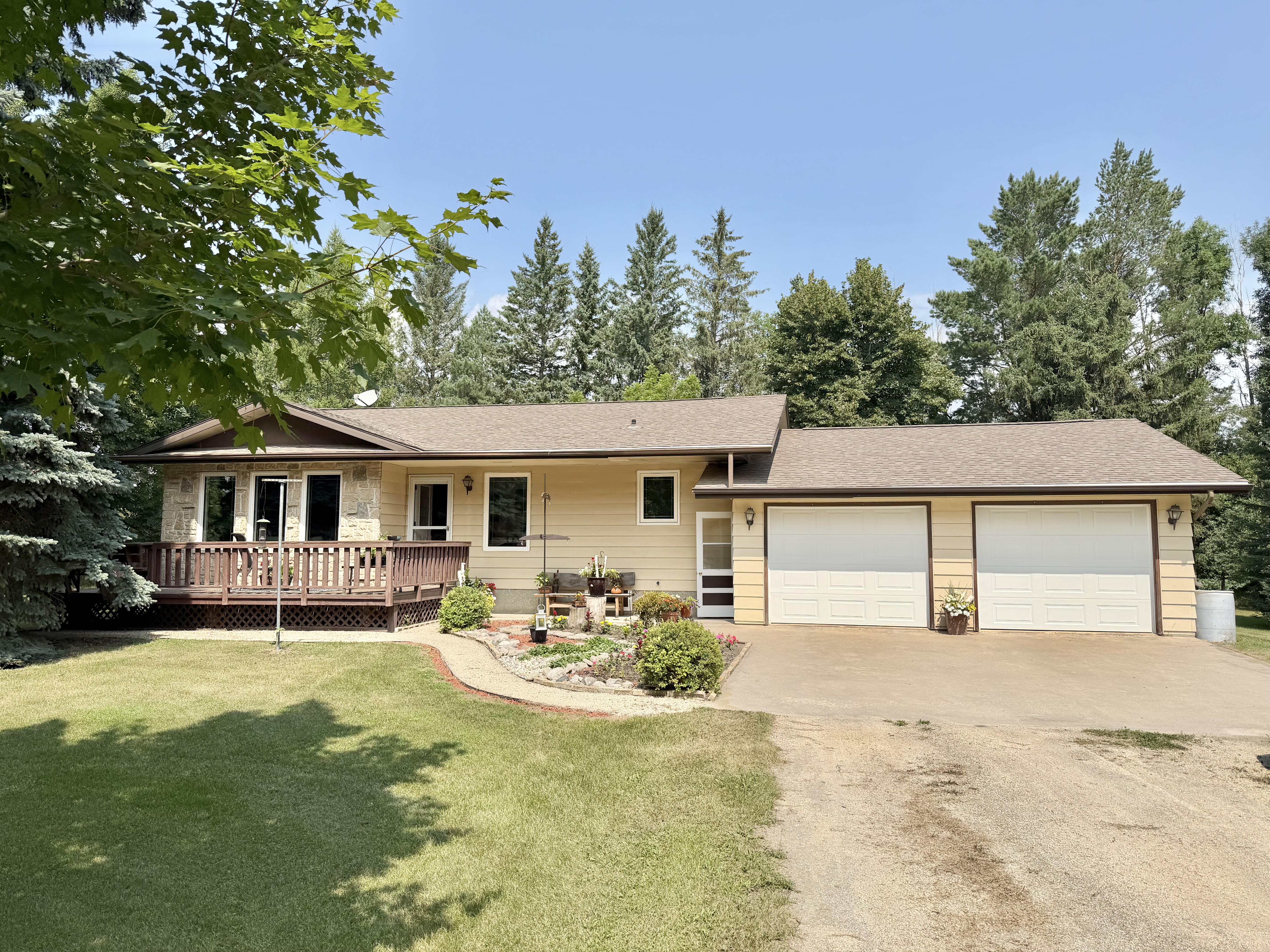 11047 27 Road W RM of Stanley